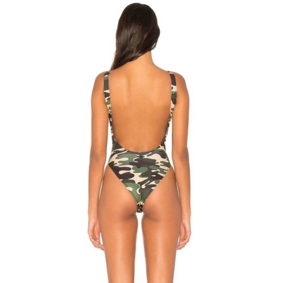 KENDALL & KYLIE Camo Print Low Back Swimsuit - Picture 2 of 9